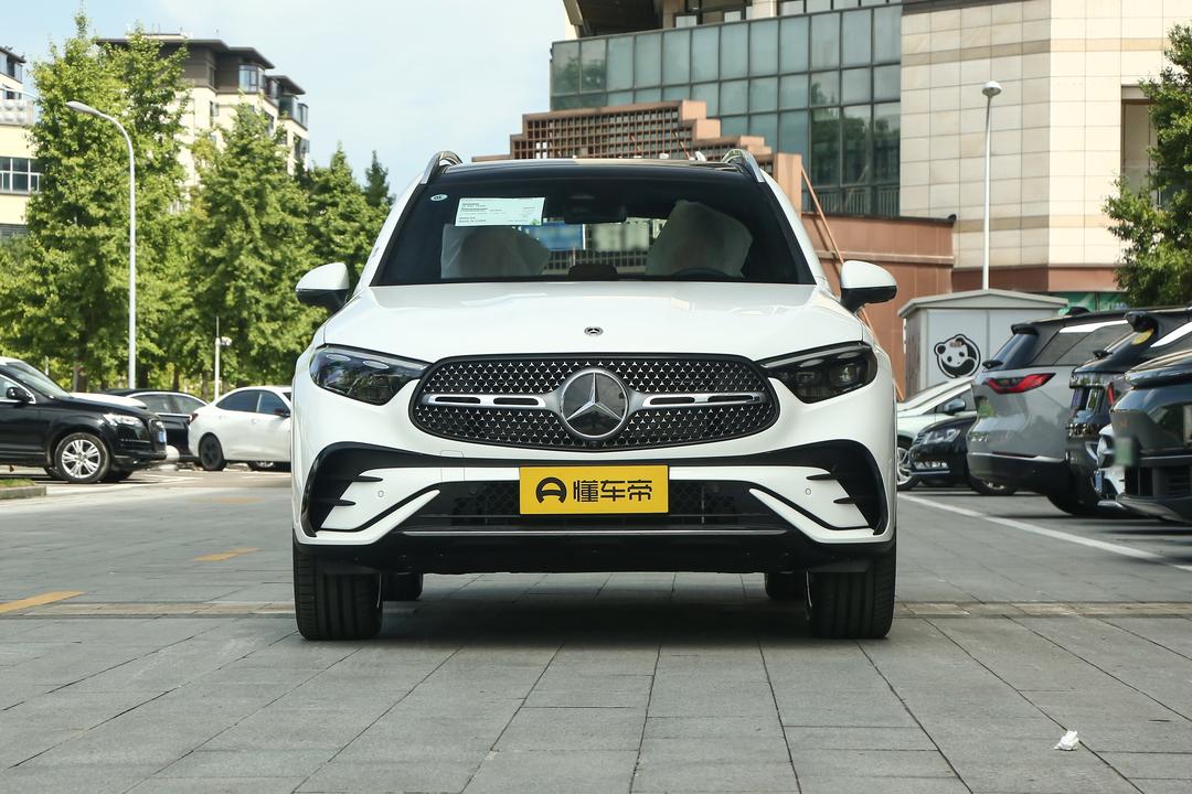 Mercedes-Benz GLC-Class 2026, фото 2