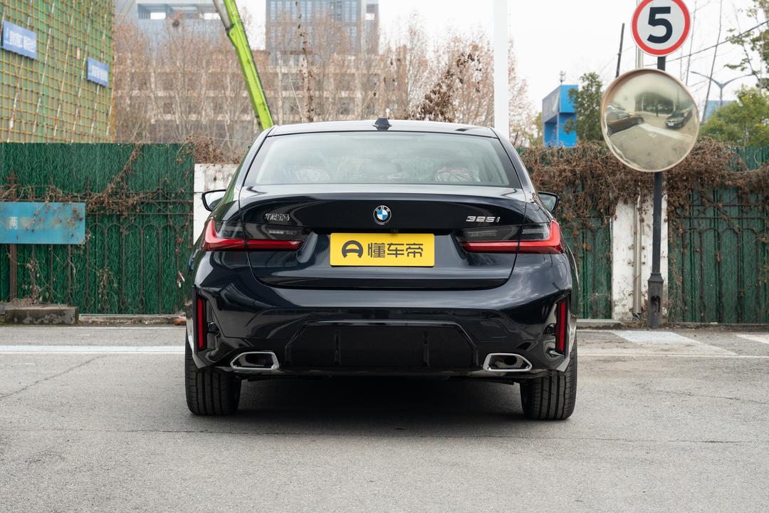 BMW 3 Series 2026, фото 6