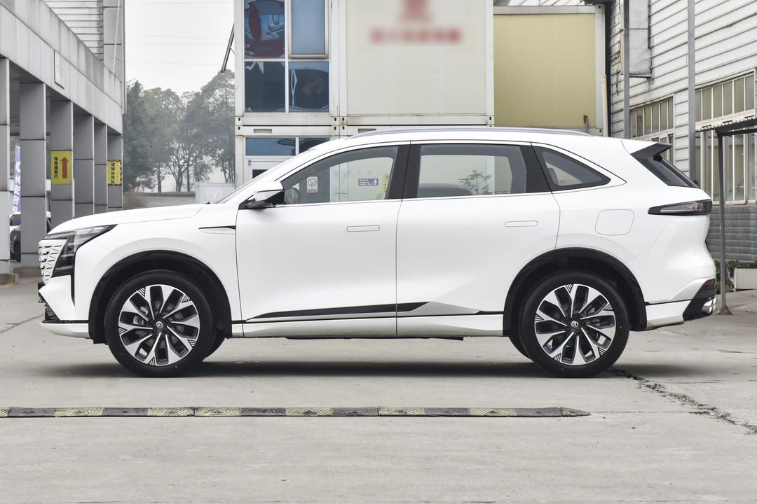 Changan CS75 PLUS 2026, фото 4