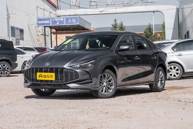 MG MG5 2026 — купить из Китая под заказ