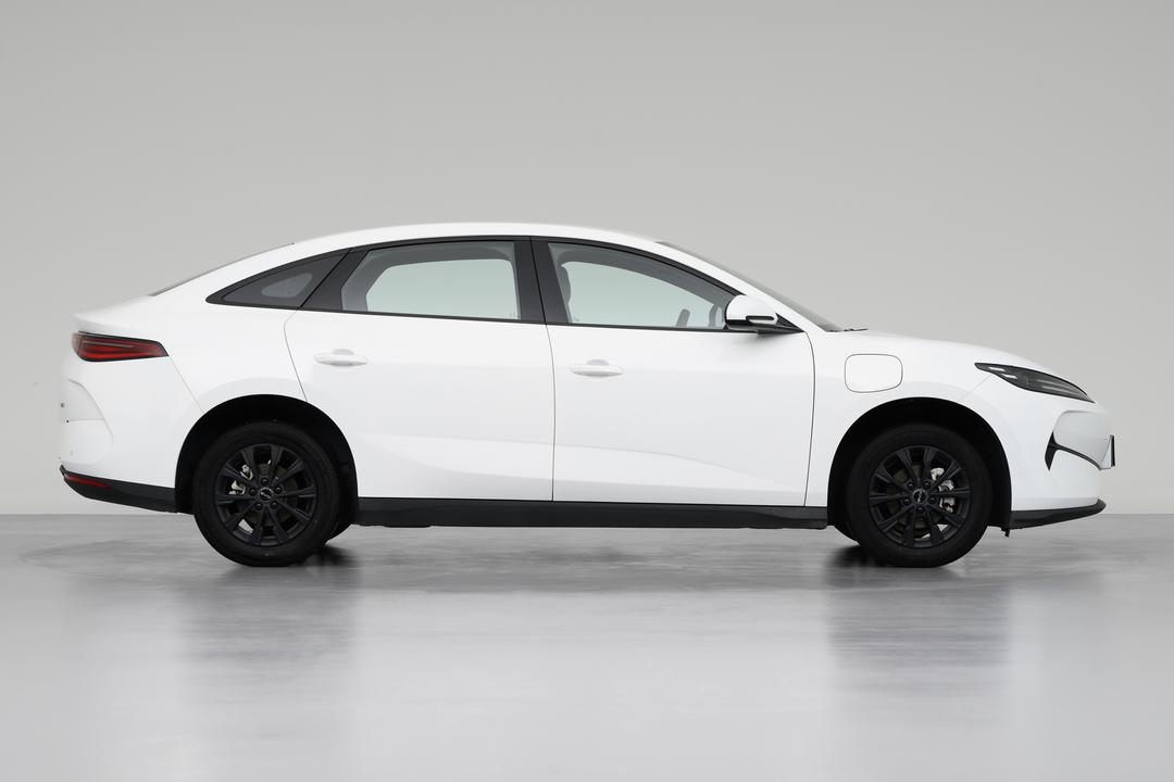 BYD e7 2026, фото 8