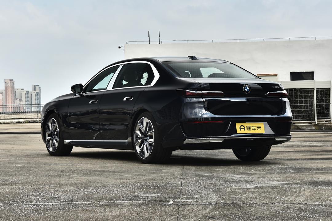 BMW 7-Series 2026, фото 5