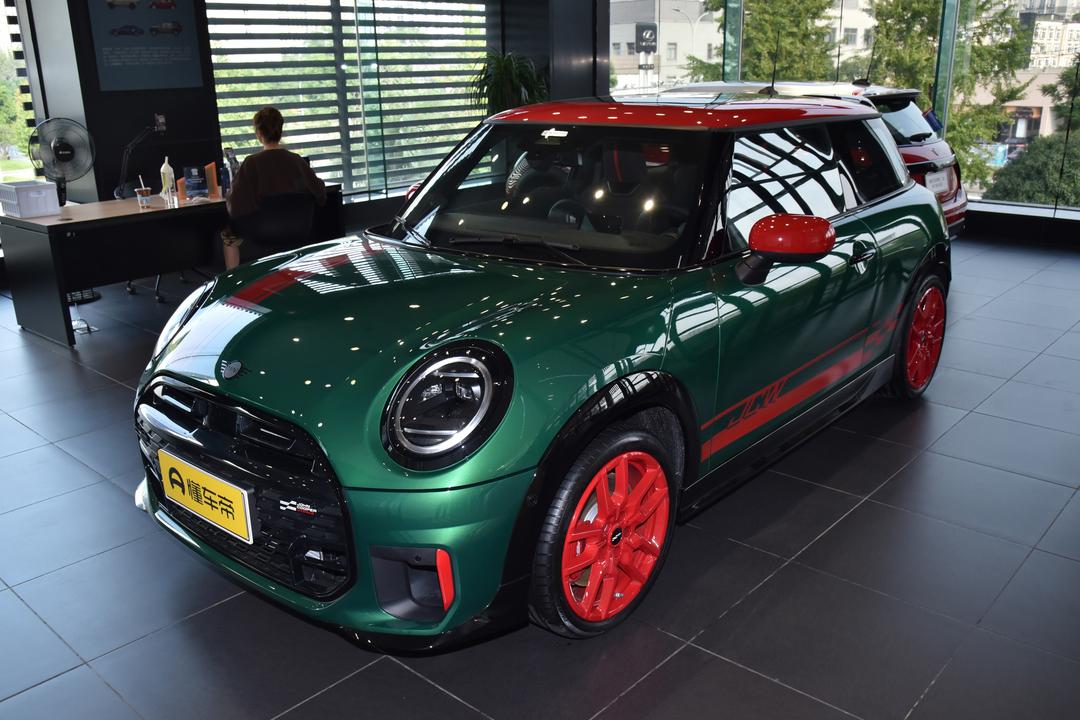 MINI JCW 2026, фото 1