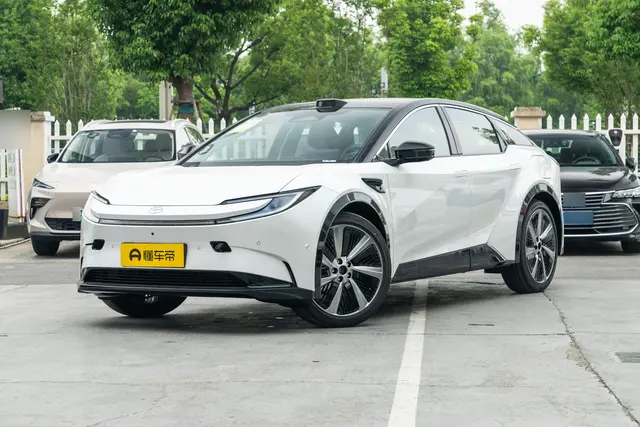 Toyota bZ5 2026 — купить из Китая под заказ