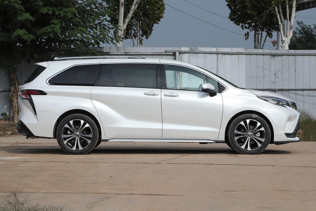 Toyota Granvia 2026, фото 8