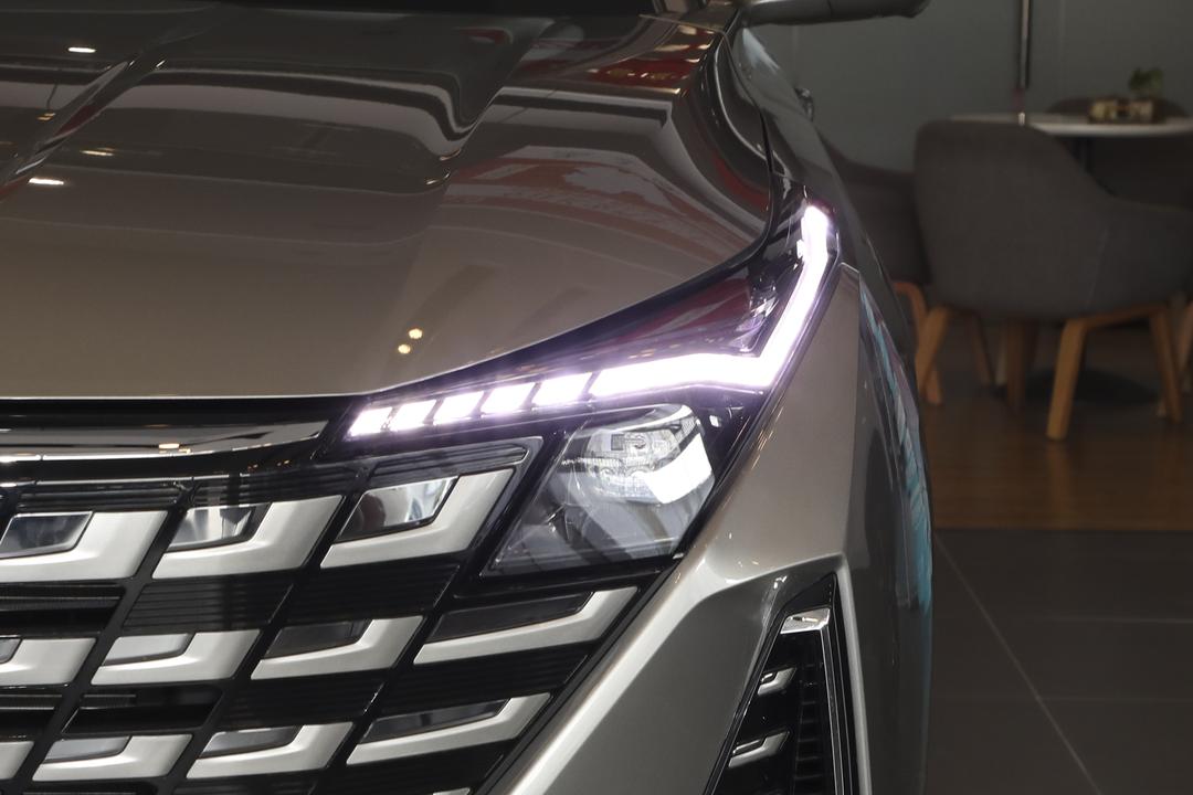 Changan UNI-Z PHEV 2026, фото 12