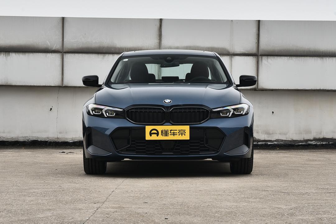 BMW 3 Series 2026, фото 2