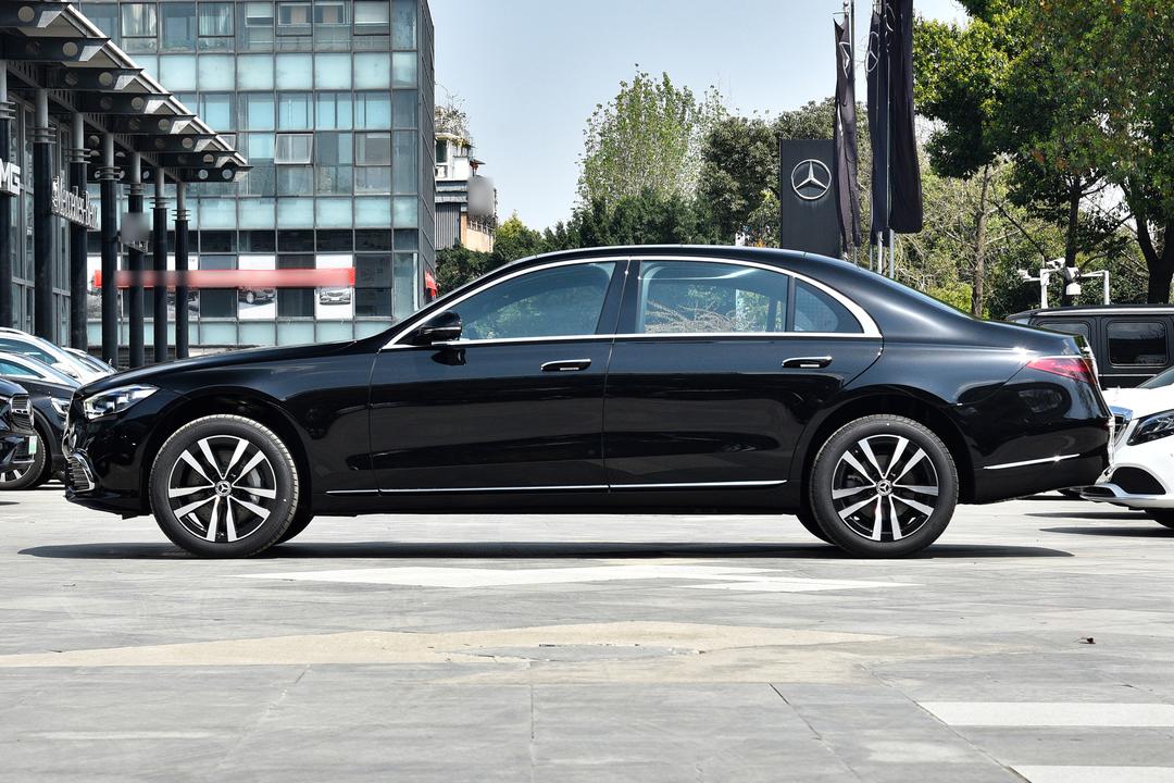 Mercedes-Benz S-Class 2026, фото 4