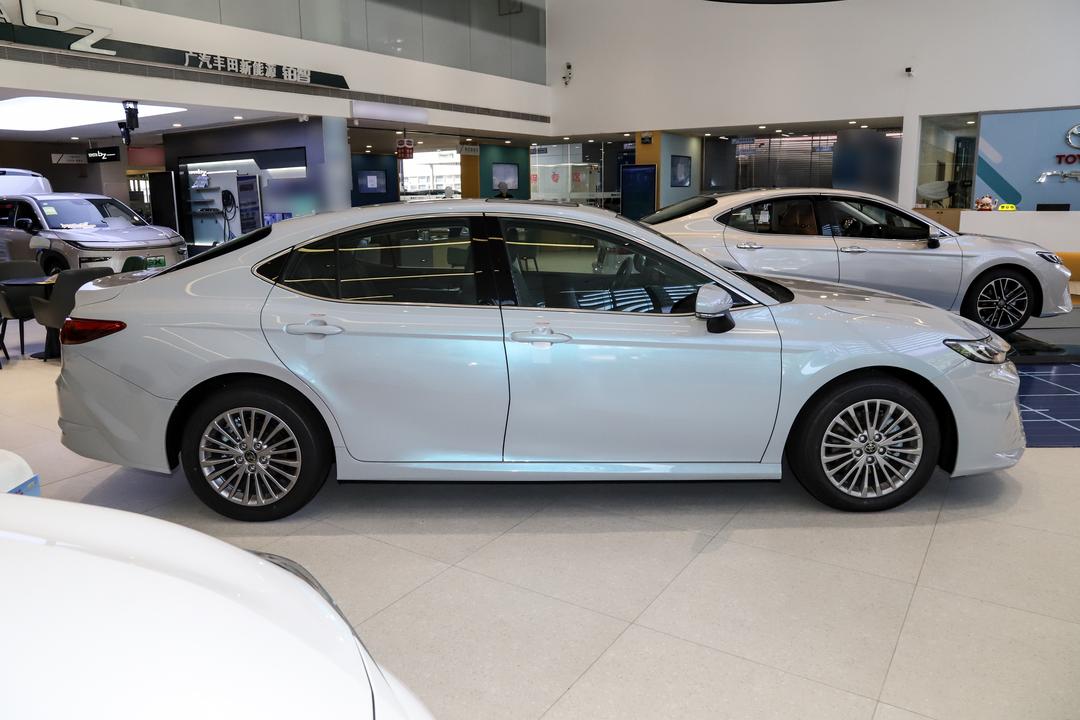 Toyota Camry 2026, фото 8