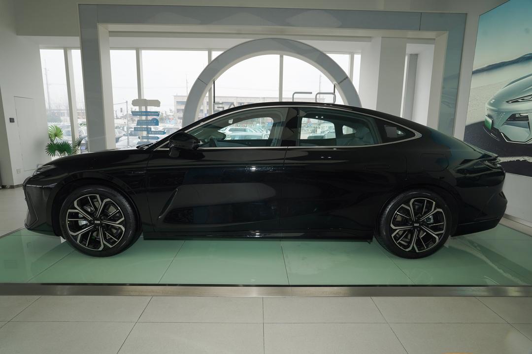 Geely Galaxy E8 2026, фото 4