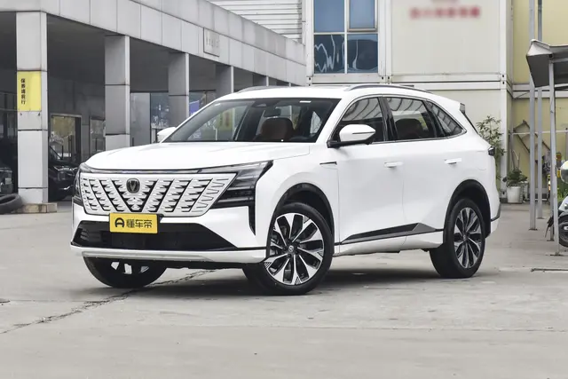 Changan CS75 PLUS 2026 — купить из Китая под заказ