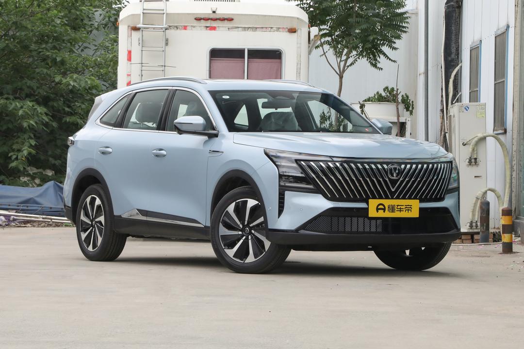 Changan CS75 PLUS 2026, фото 3