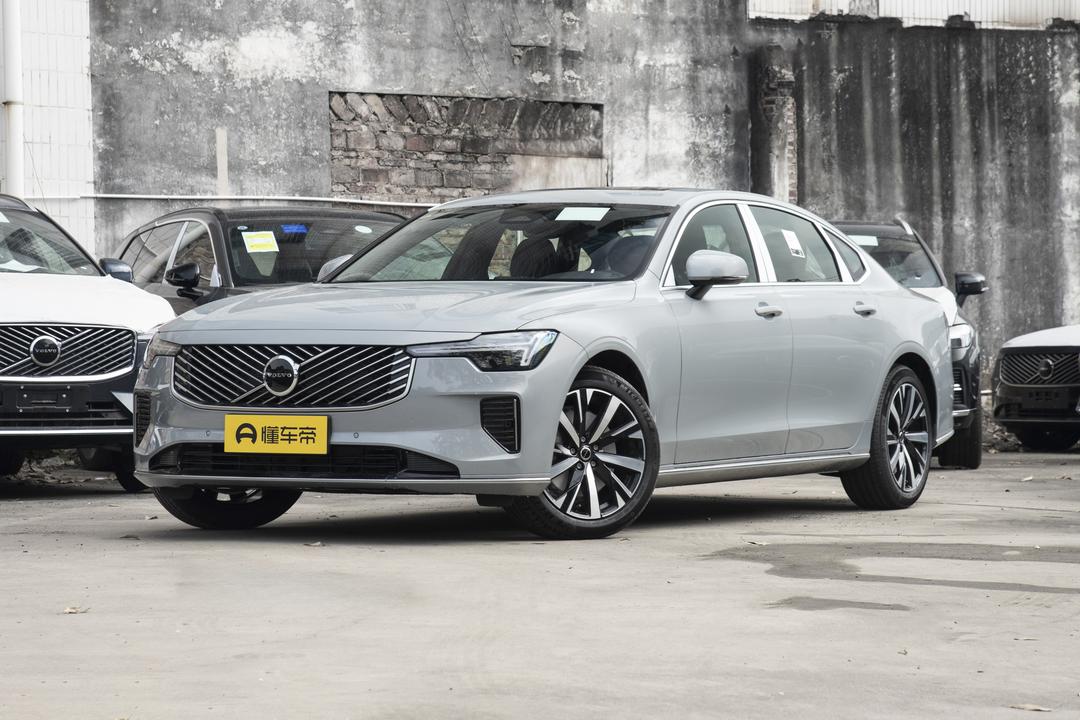 Volvo S90 2026, фото 1