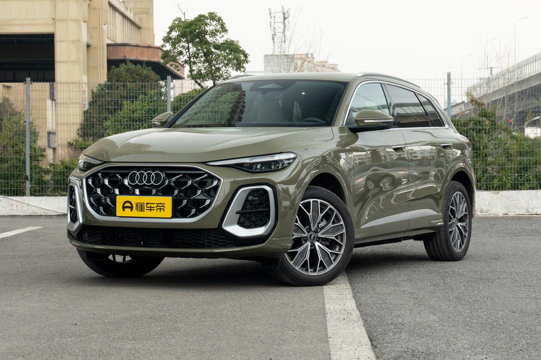 Audi Q5L 2026, фото 1