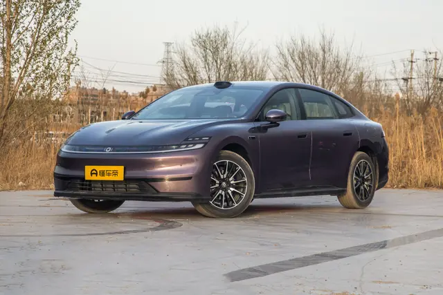Changan Qiyuan A06 2026 — купить из Китая под заказ