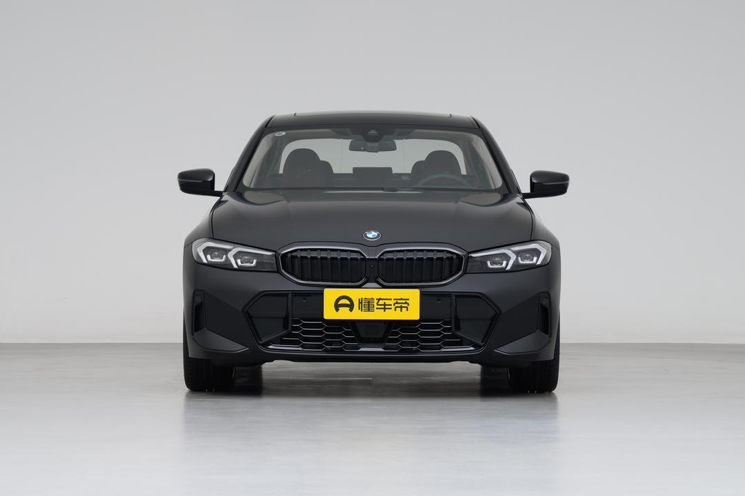 BMW 3 Series 2026, фото 2