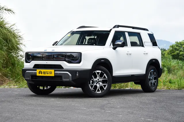 BAIC BJ30 2026 — купить из Китая под заказ