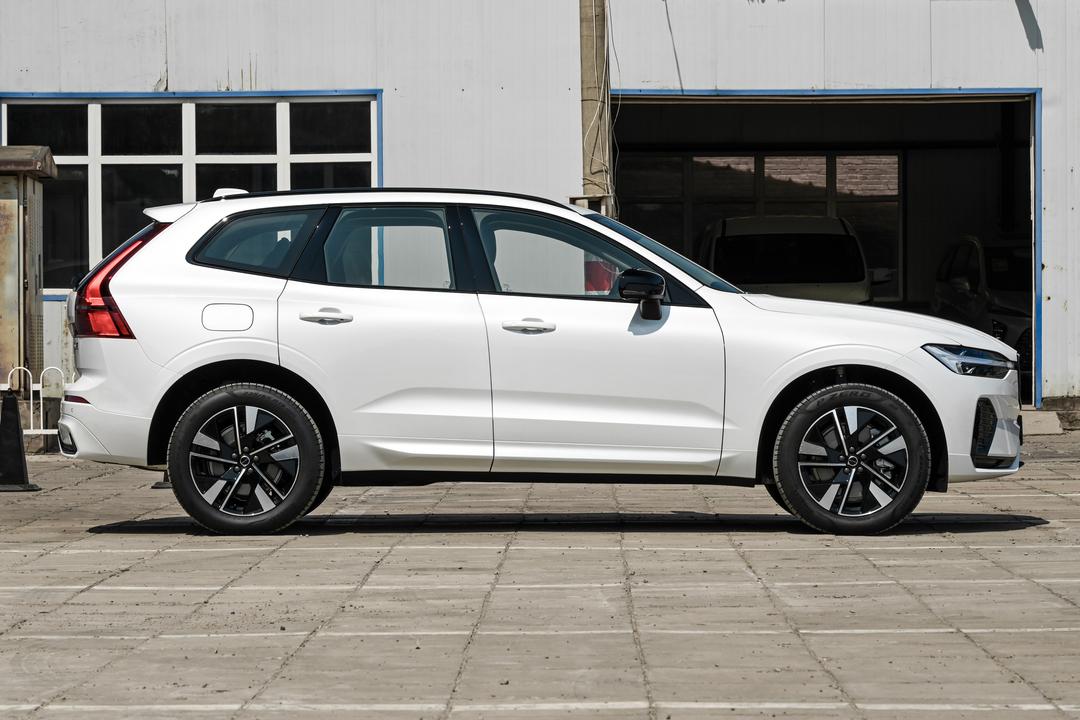 Volvo XC60 2026, фото 8