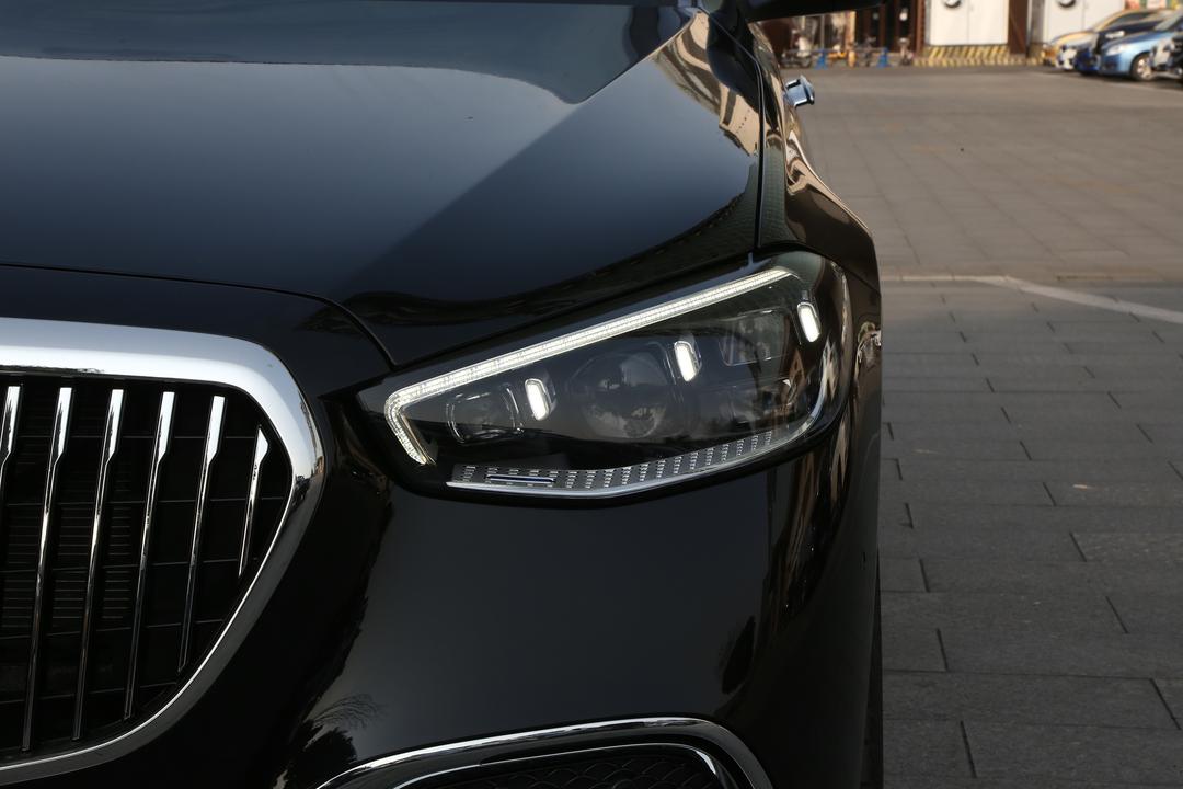 Mercedes-Benz Maybach S-Class 2026, фото 12