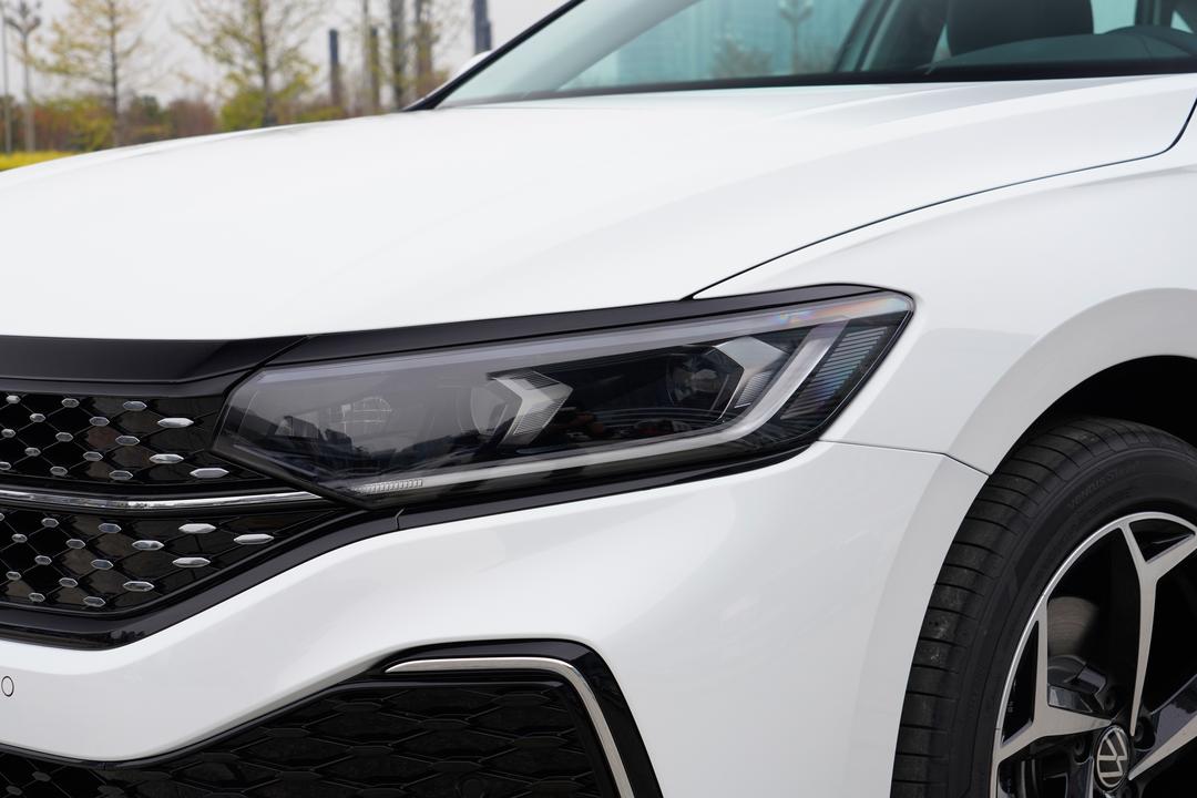 Volkswagen Passat 2026, фото 13