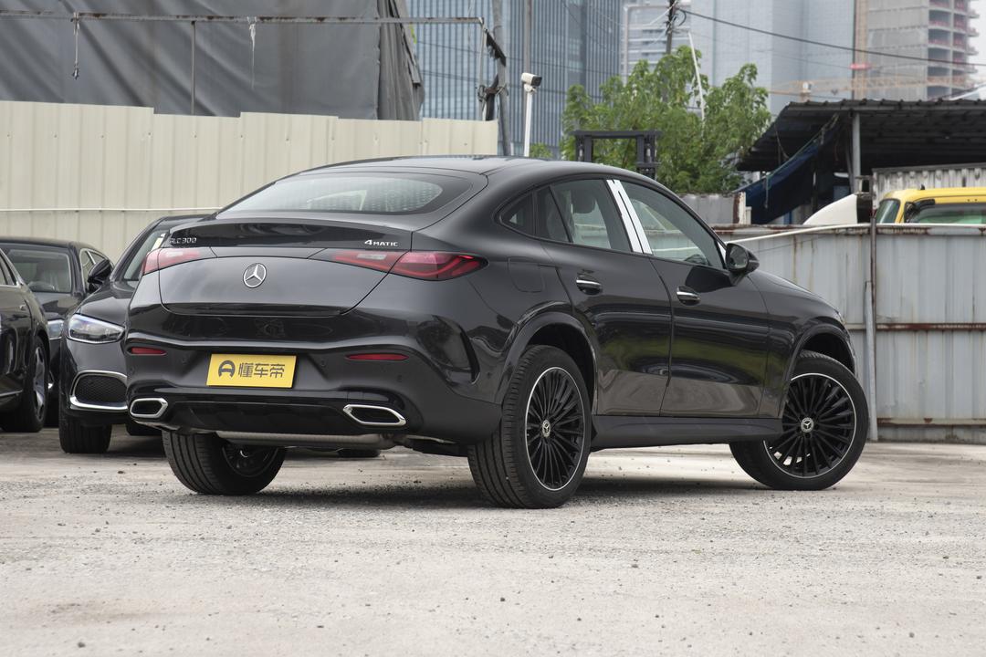 Mercedes-Benz GLC Coupe 2026, фото 7