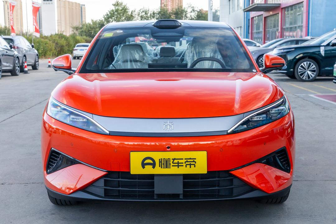 BYD Qin MAX DM 2026, фото 12