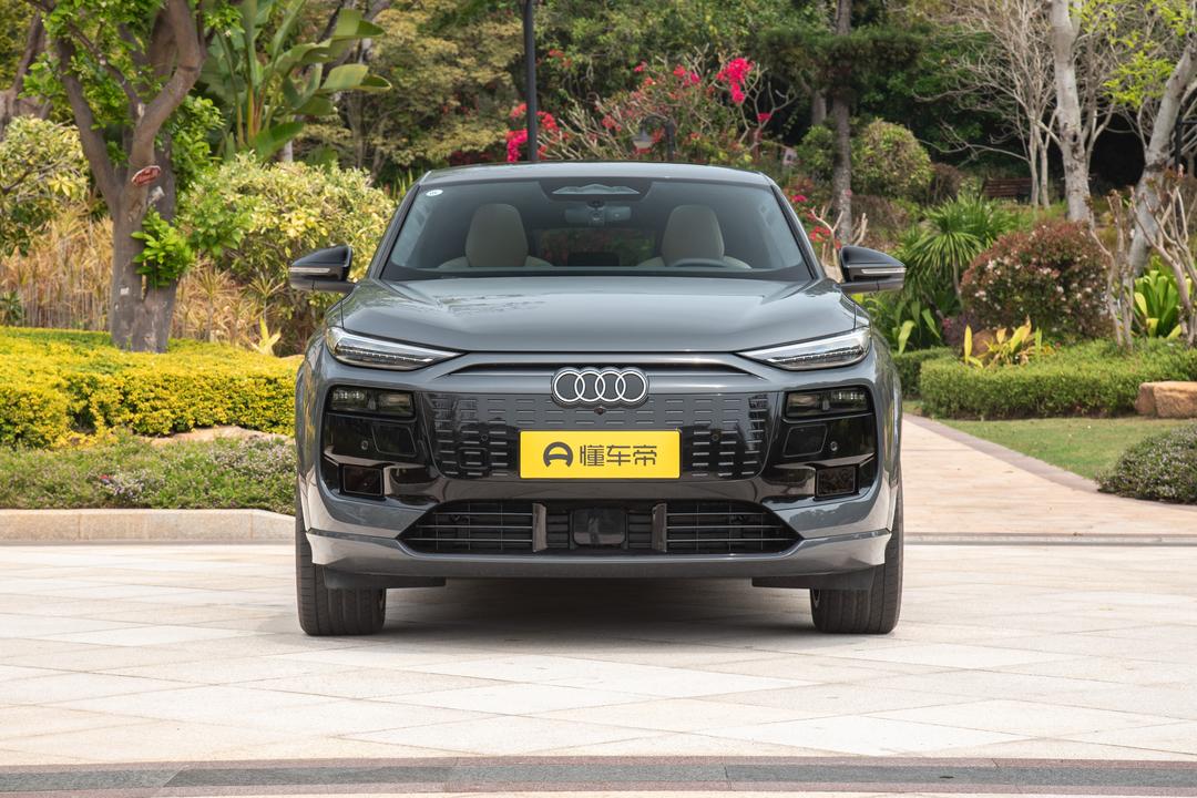 Audi Q6L Sportback e-tron 2026, фото 2