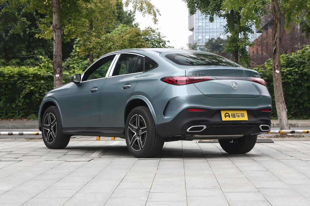 Mercedes-Benz GLC Coupe 2026, фото 5