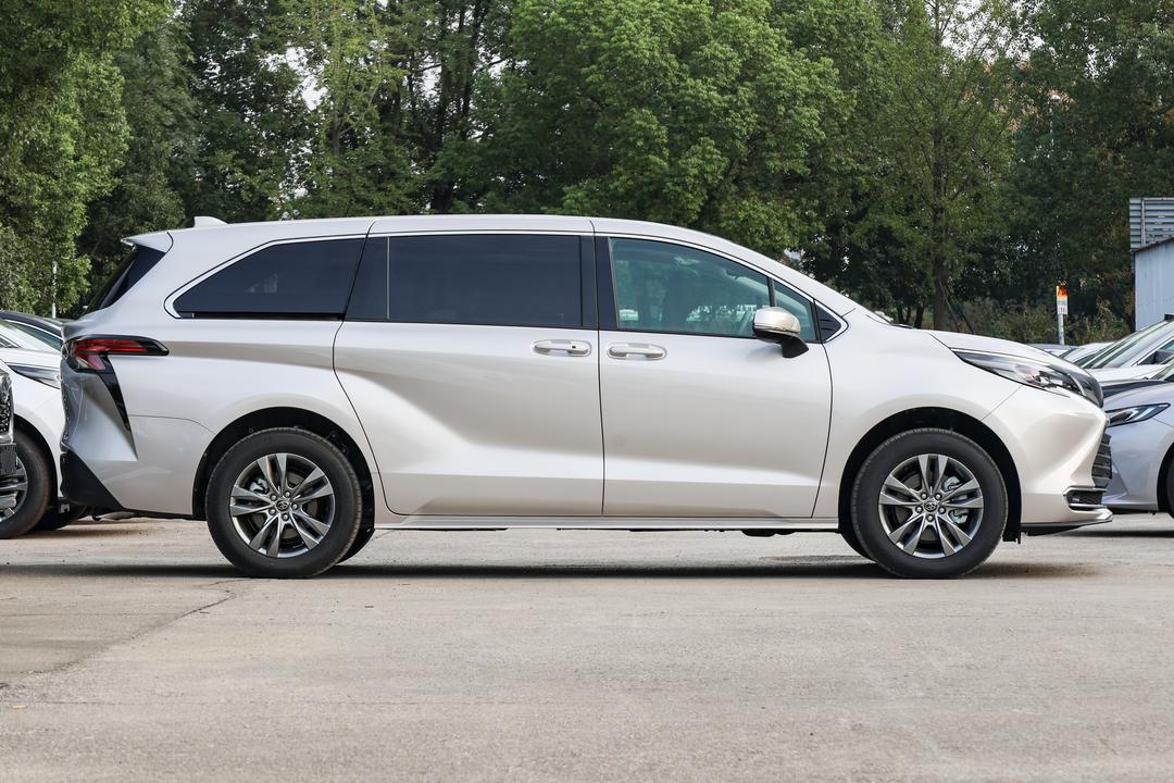 Toyota Sienna 2026, фото 8