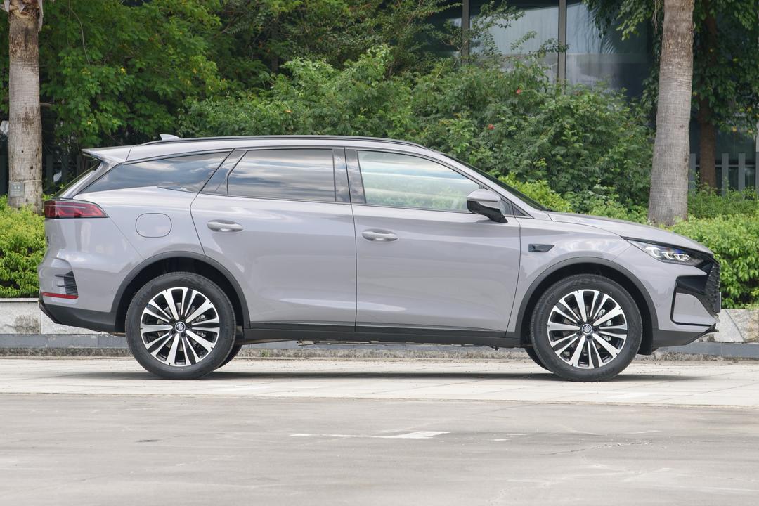 BYD Tang DM 2026, фото 8