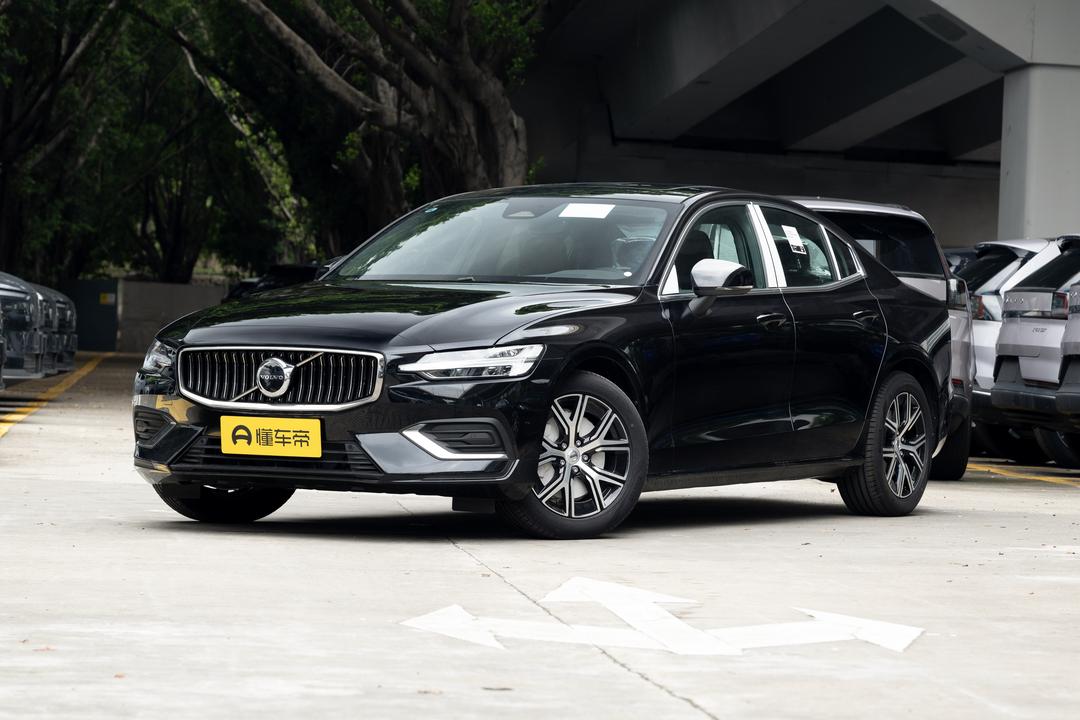 Volvo S60 2026, фото 1
