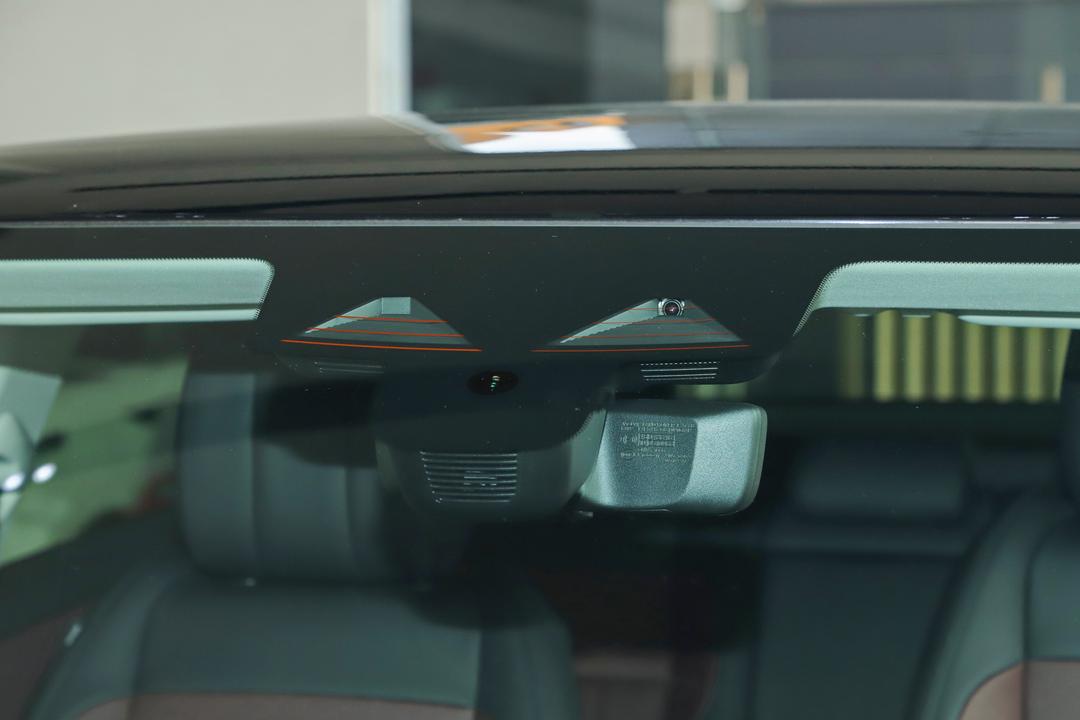 Land Rover Range Rover Evoque 2026, фото 15