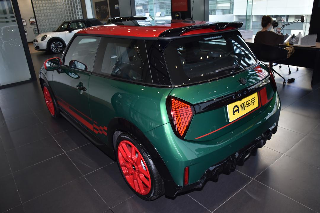 MINI JCW 2026, фото 4