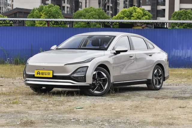 Wuling Xingguang EV 2026 — купить из Китая под заказ