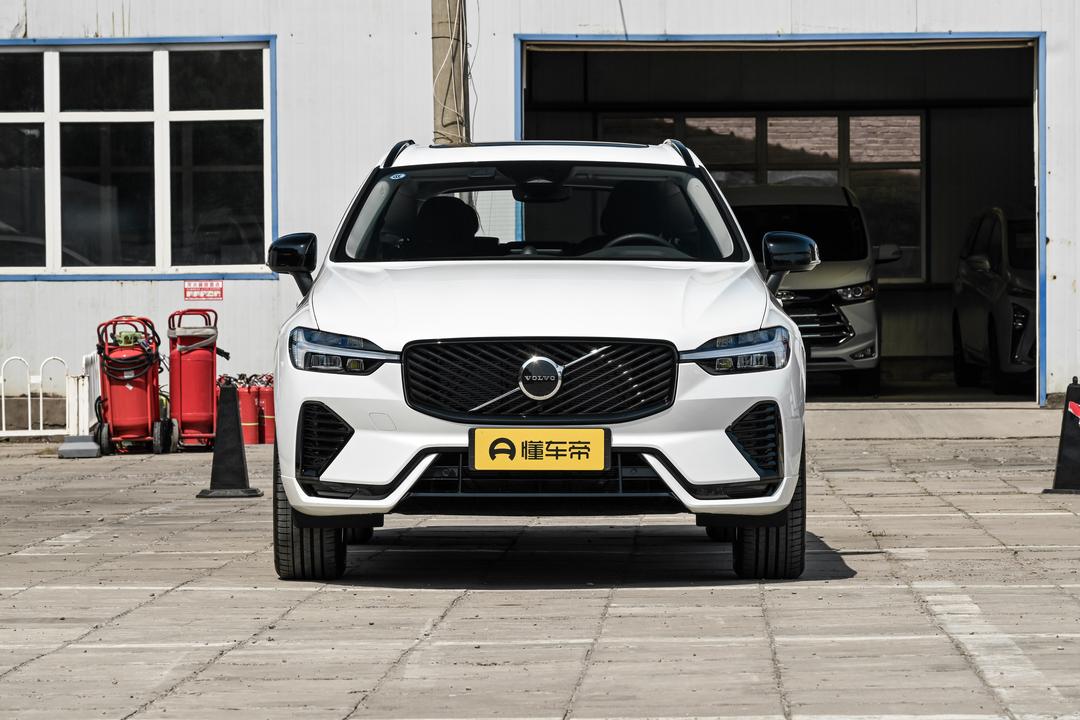 Volvo XC60 2026, фото 2