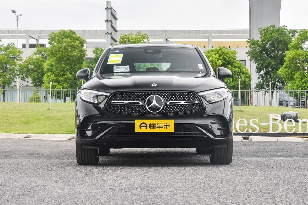 Mercedes-Benz GLC Coupe 2026, фото 2