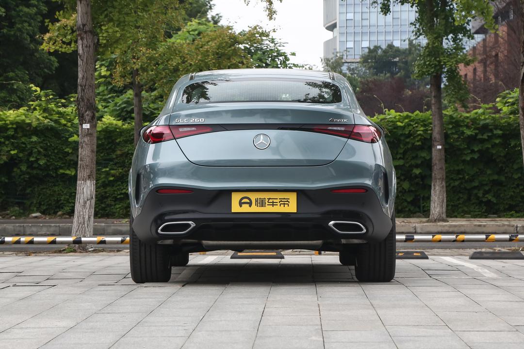 Mercedes-Benz GLC Coupe 2026, фото 6