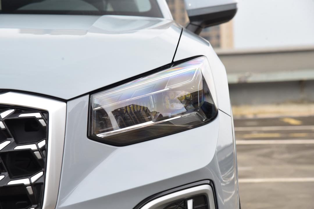 Audi Q2L 2026, фото 11