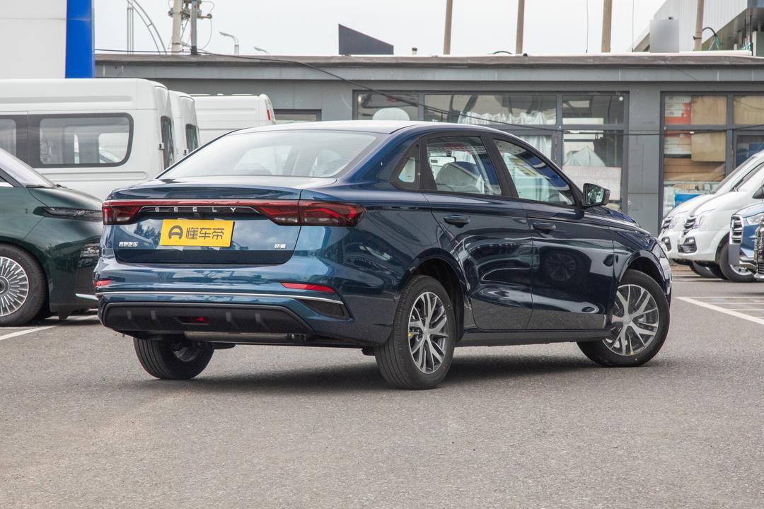 Geely Emgrand 2026, фото 7