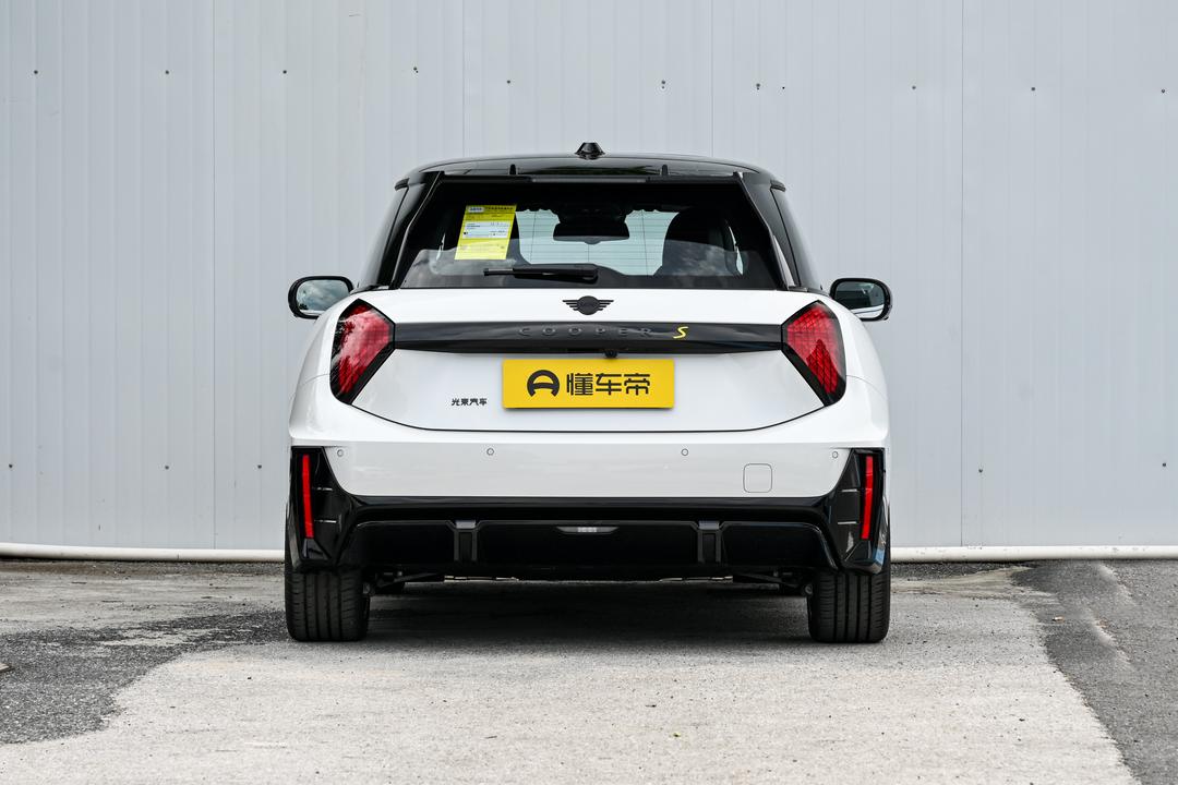MINI Cooper Electric 2026, фото 6