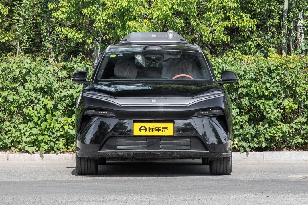 BYD Tang L DM 2026, фото 2