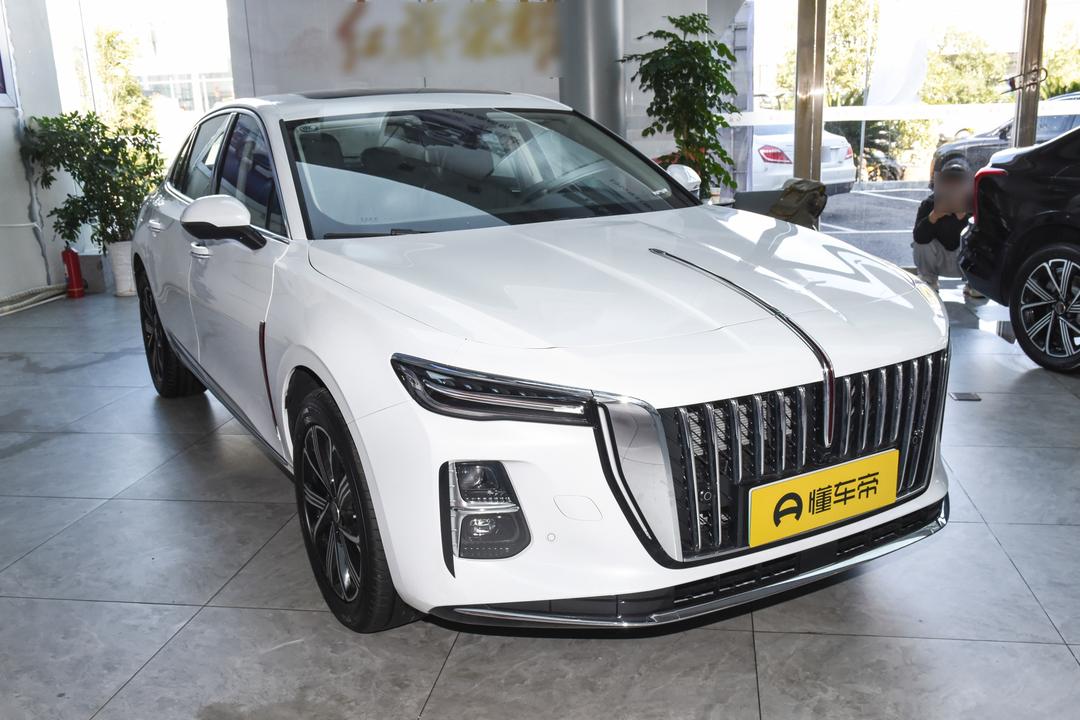 Hongqi H5 PHEV 2026, фото 3