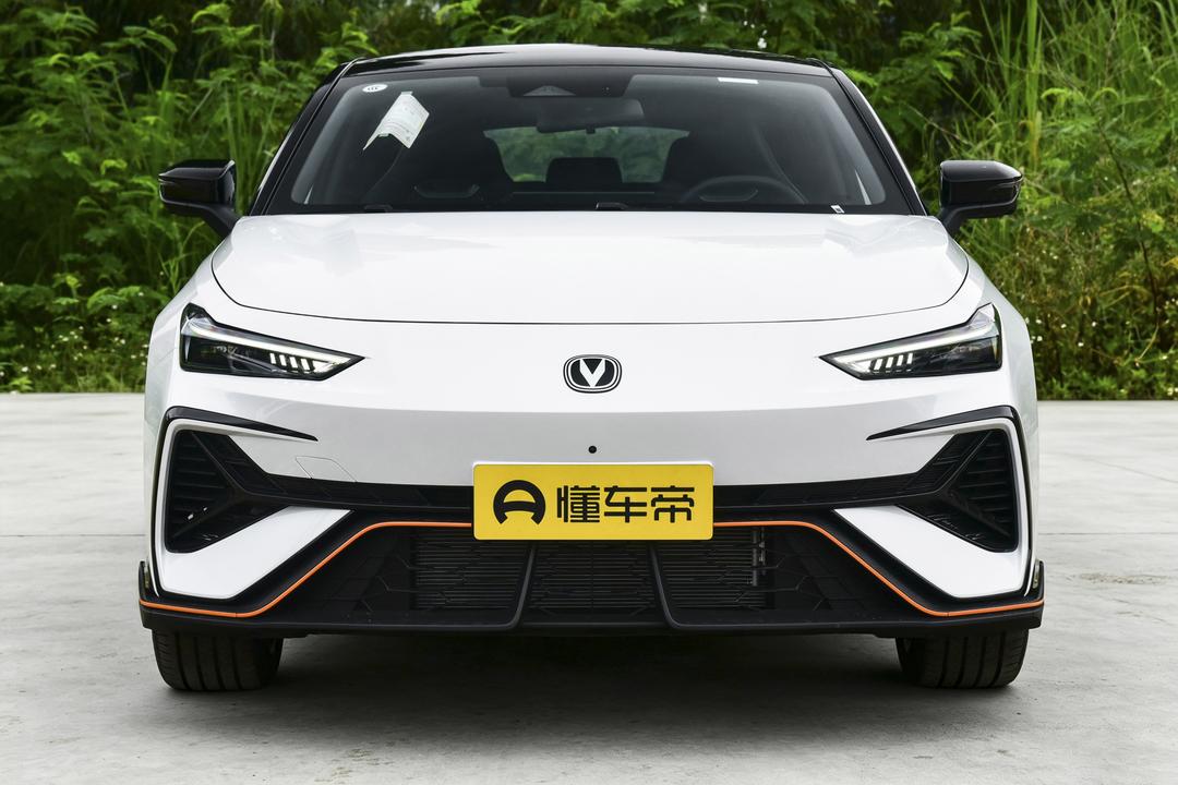 Changan UNI-V 2026, фото 12