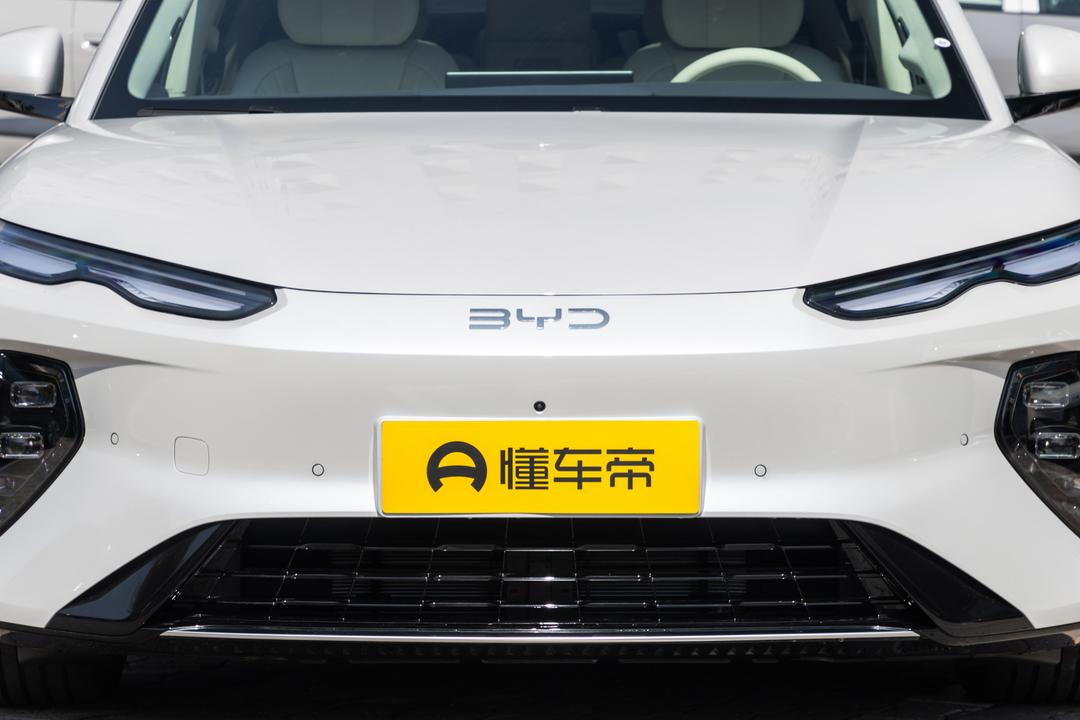 BYD Seal 08 DM 2026, фото 10
