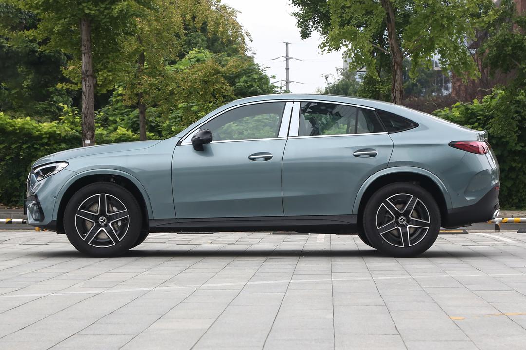 Mercedes-Benz GLC Coupe 2026, фото 4