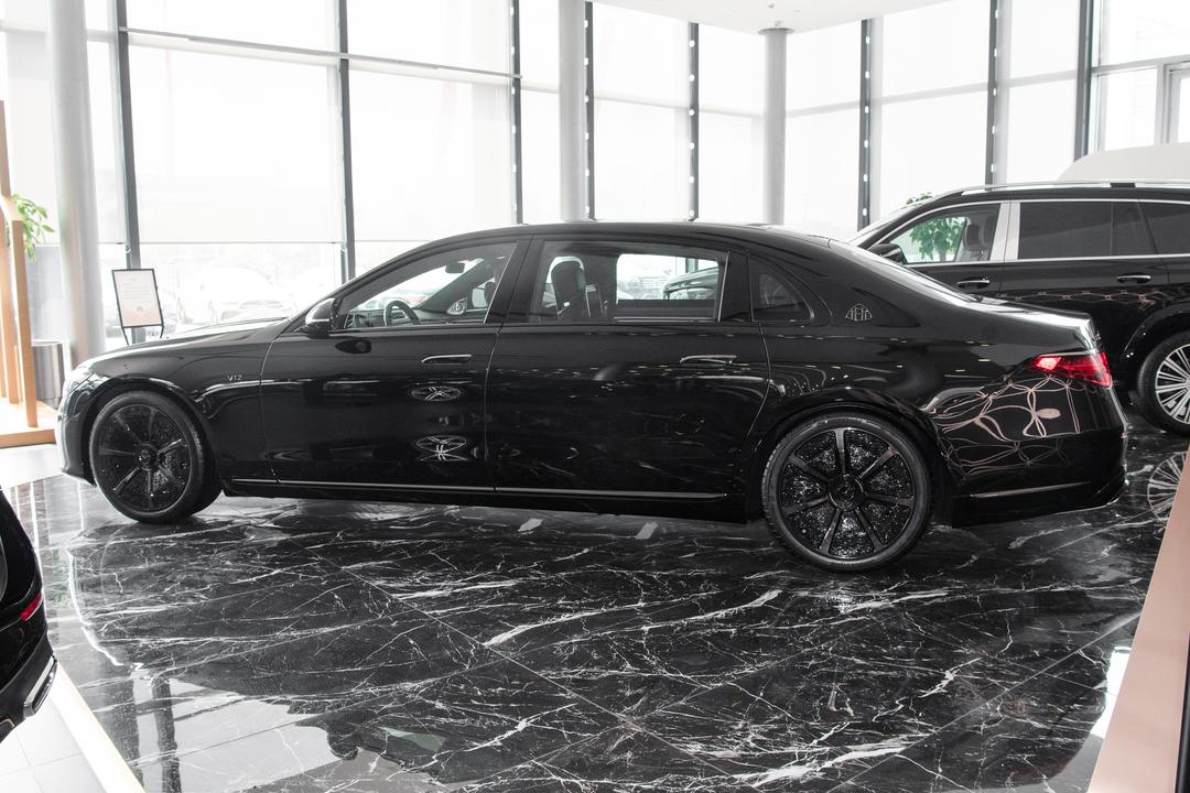Mercedes-Benz Maybach S-Class 2026, фото 4
