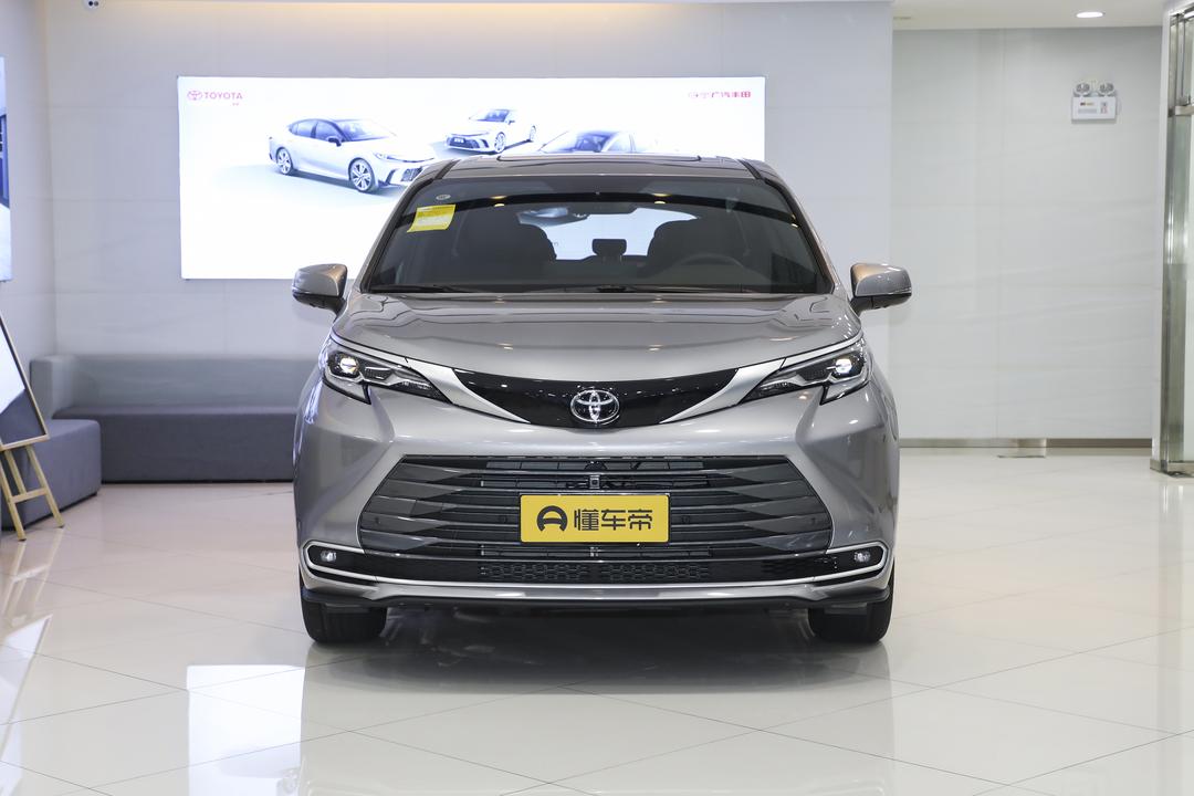 Toyota Sienna 2026, фото 2