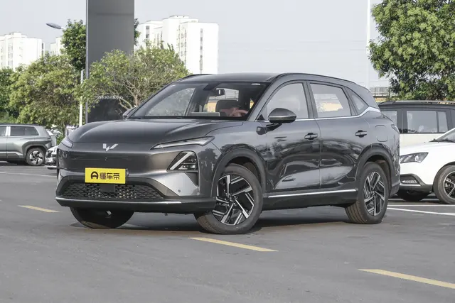 Wuling Starlight S EV 2026 — купить из Китая под заказ