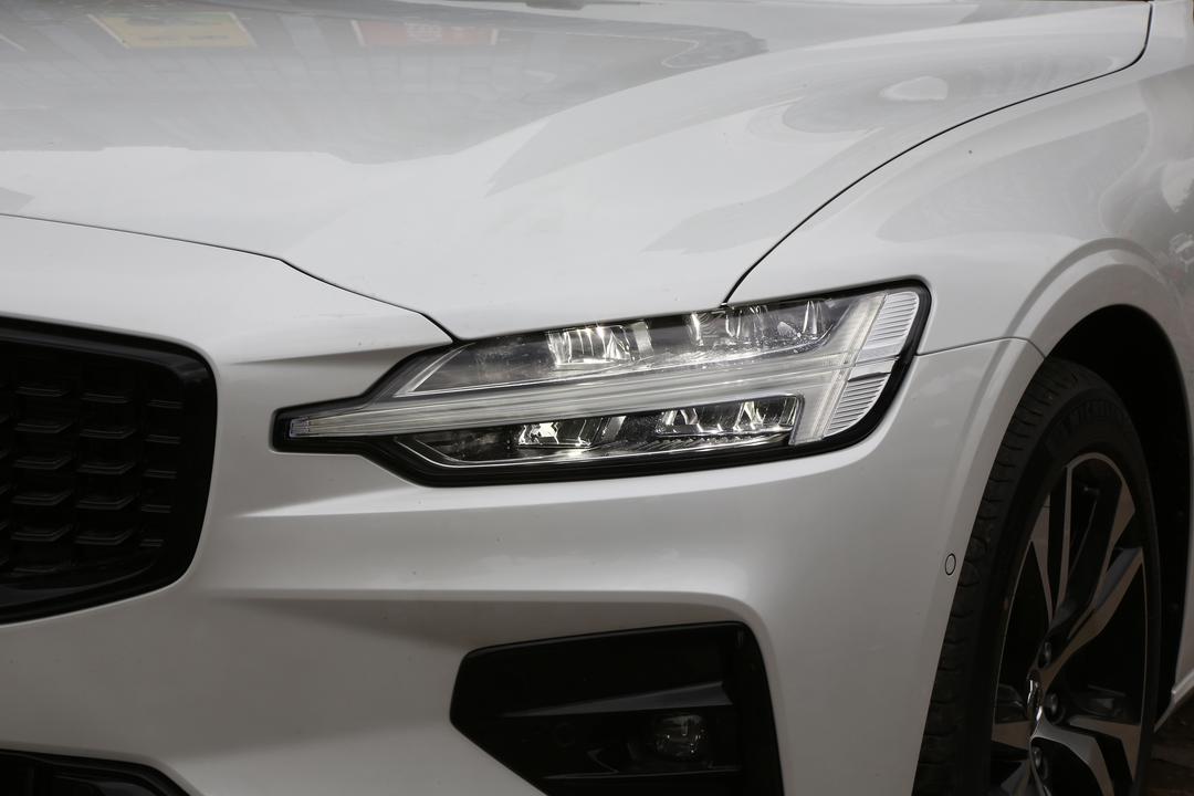 Volvo S60 2026, фото 14