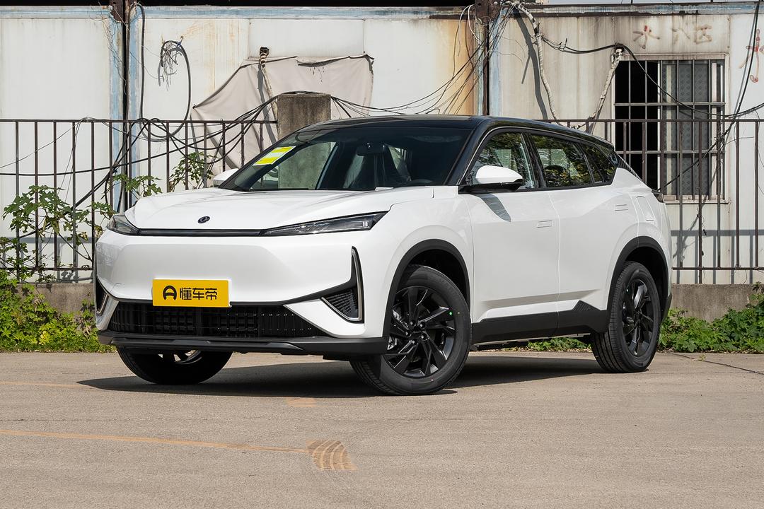 Dongfeng L7 PHEV 2026, фото 1